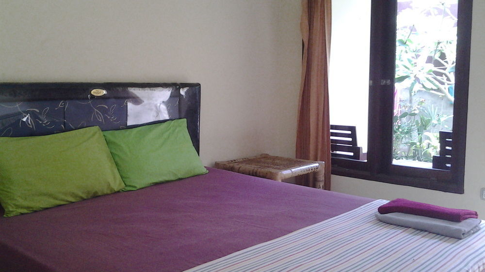 Family Garden Homestay Mangsit Exterior photo