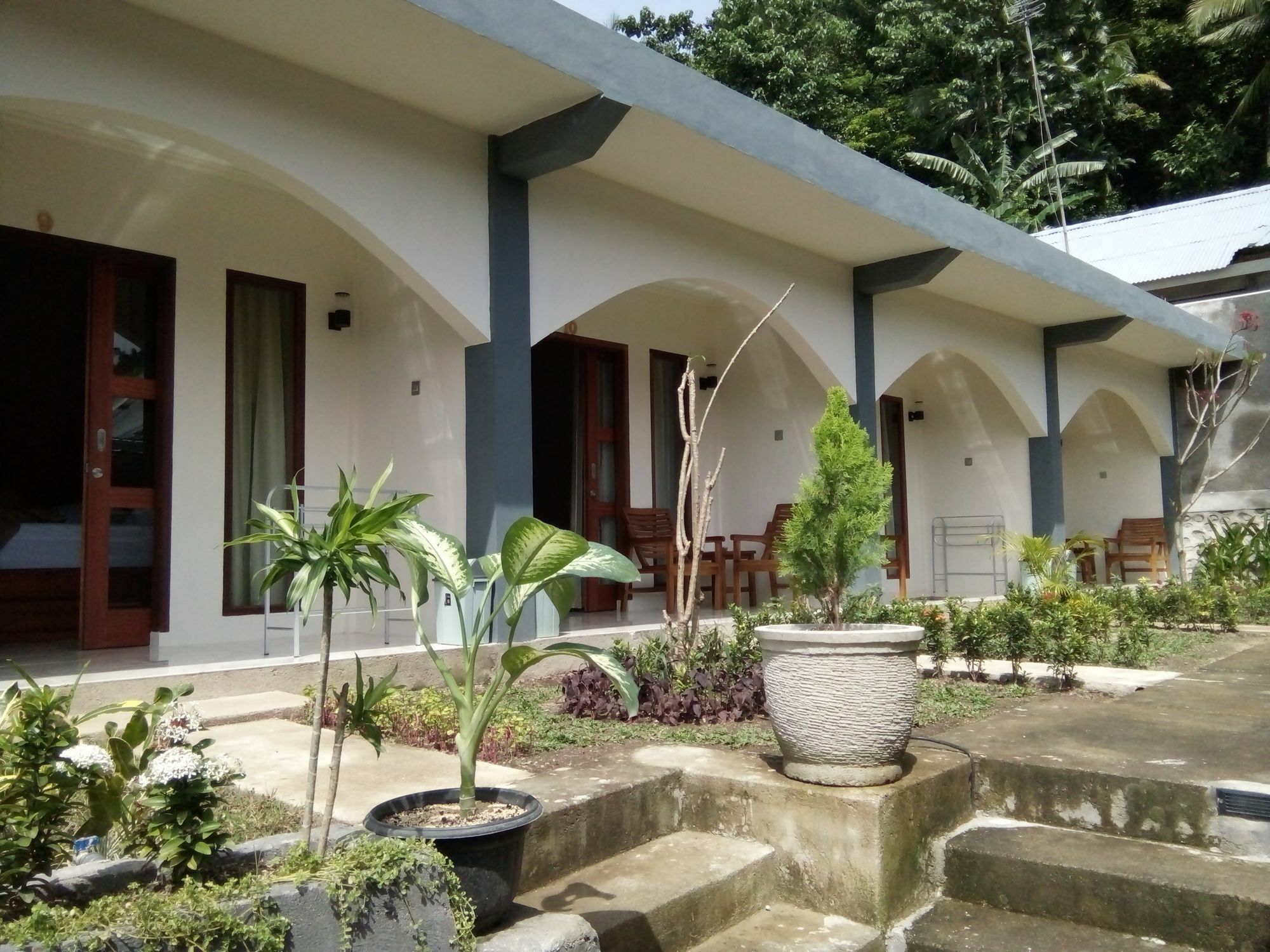 Family Garden Homestay Mangsit Exterior photo