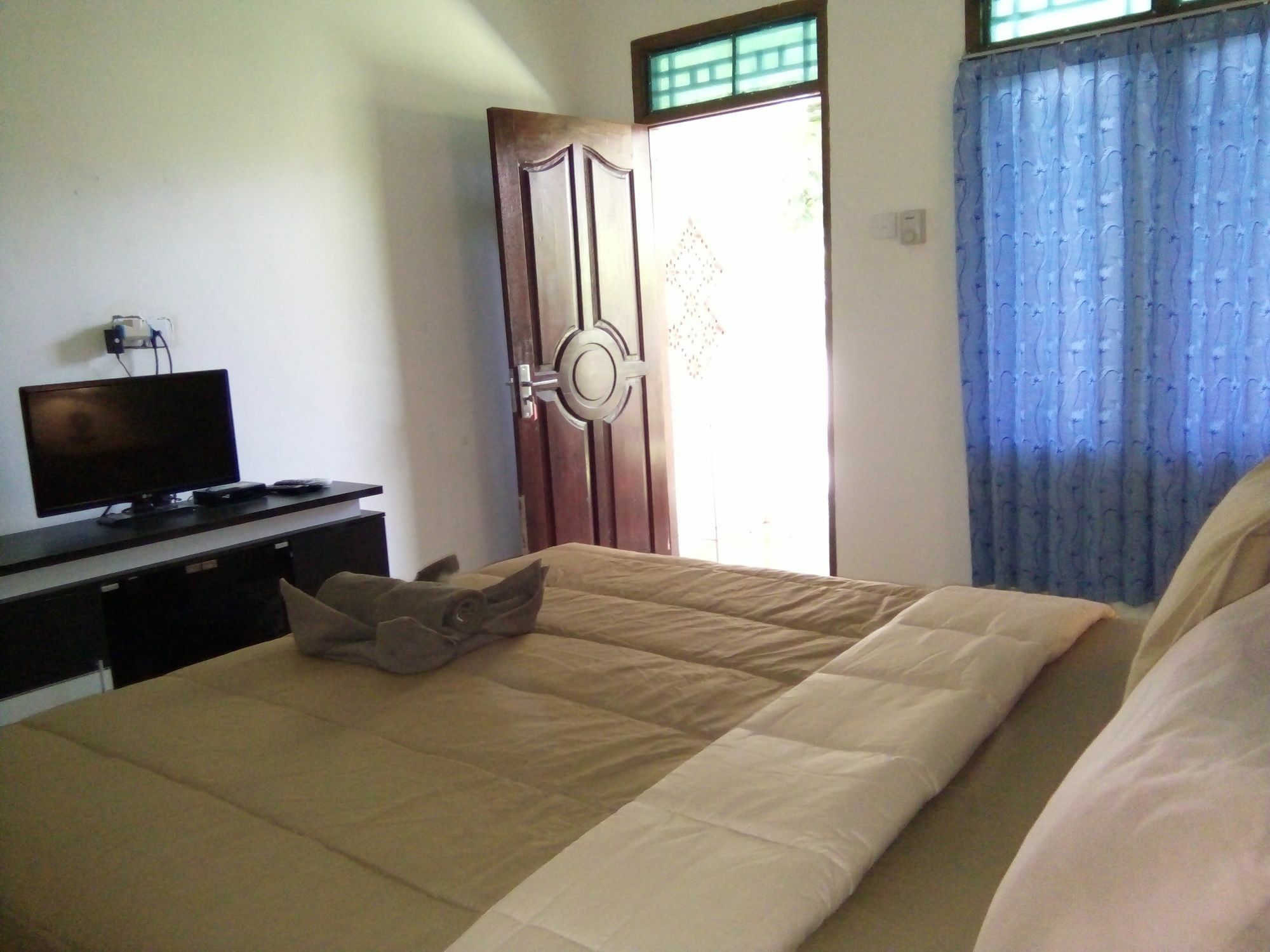 Family Garden Homestay Mangsit Exterior photo
